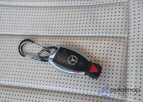 2012 Mercedes-Benz Ml 63 Amg 4Matic z USA, uszkodzony, nr VIN 4JGDA7EB0CA033186